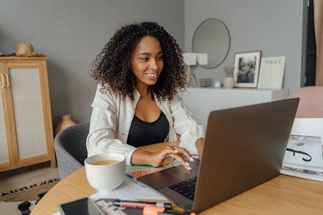 How to Write the Perfect Remote Job Application – Templates & Examples
